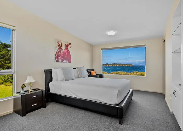 Manfield Seaside Bruny Island